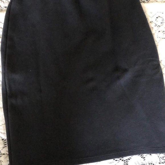 Abercrombie & Fitch black short skirt - Picture 3 of 3